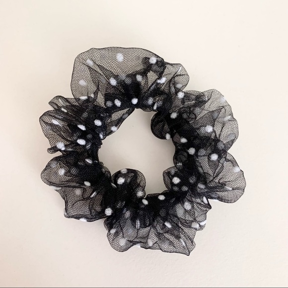 NWOT Sheer polka dot scrunchie - Picture 9 of 10
